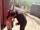 برنامه واکسیناسیون تکمیلی فلج اطفال علوم پزشکی مراغه در روستاهای سیاری اجرا شد