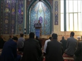 رئیس دانشکده پیش از خطبه های نماز جمعه مراغه سخنرانی کرد