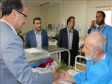 در چهارمین روز از هفته سلامت/رئیس دانشکده و هیئت همراه از بیماران بستری عیادت کردند