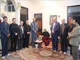 رئیس دانشکده با خانواده شهداء دیدار کرد