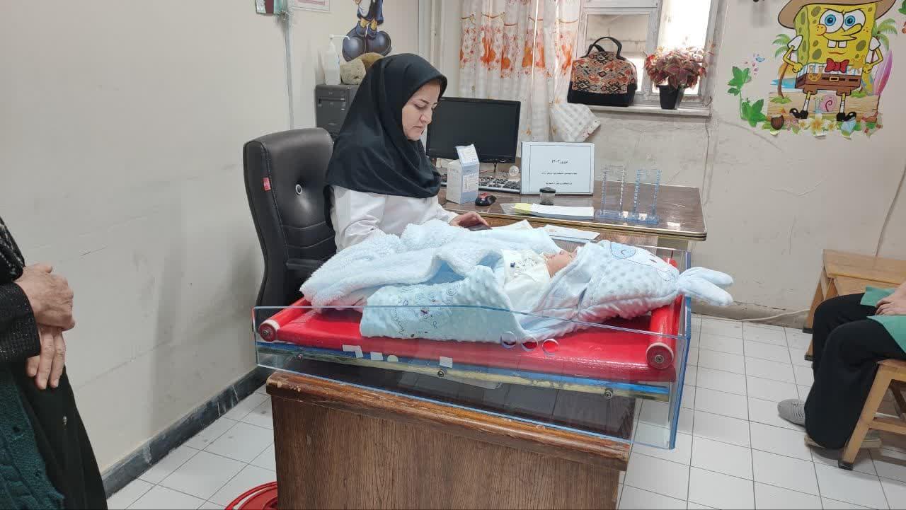  ۹۸ پزشک متخصص  در بیمارستان سینا خدمات درمانی ارائه می کنند 