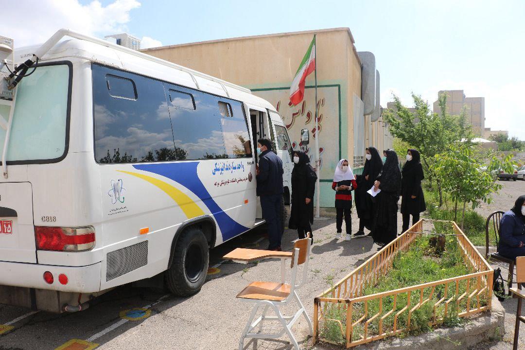 برگزاری جلسه آموزشی برای بهورزان خانه های بهداشت شهرستان درخصوص بیماری های واگیر وغیر واگیر